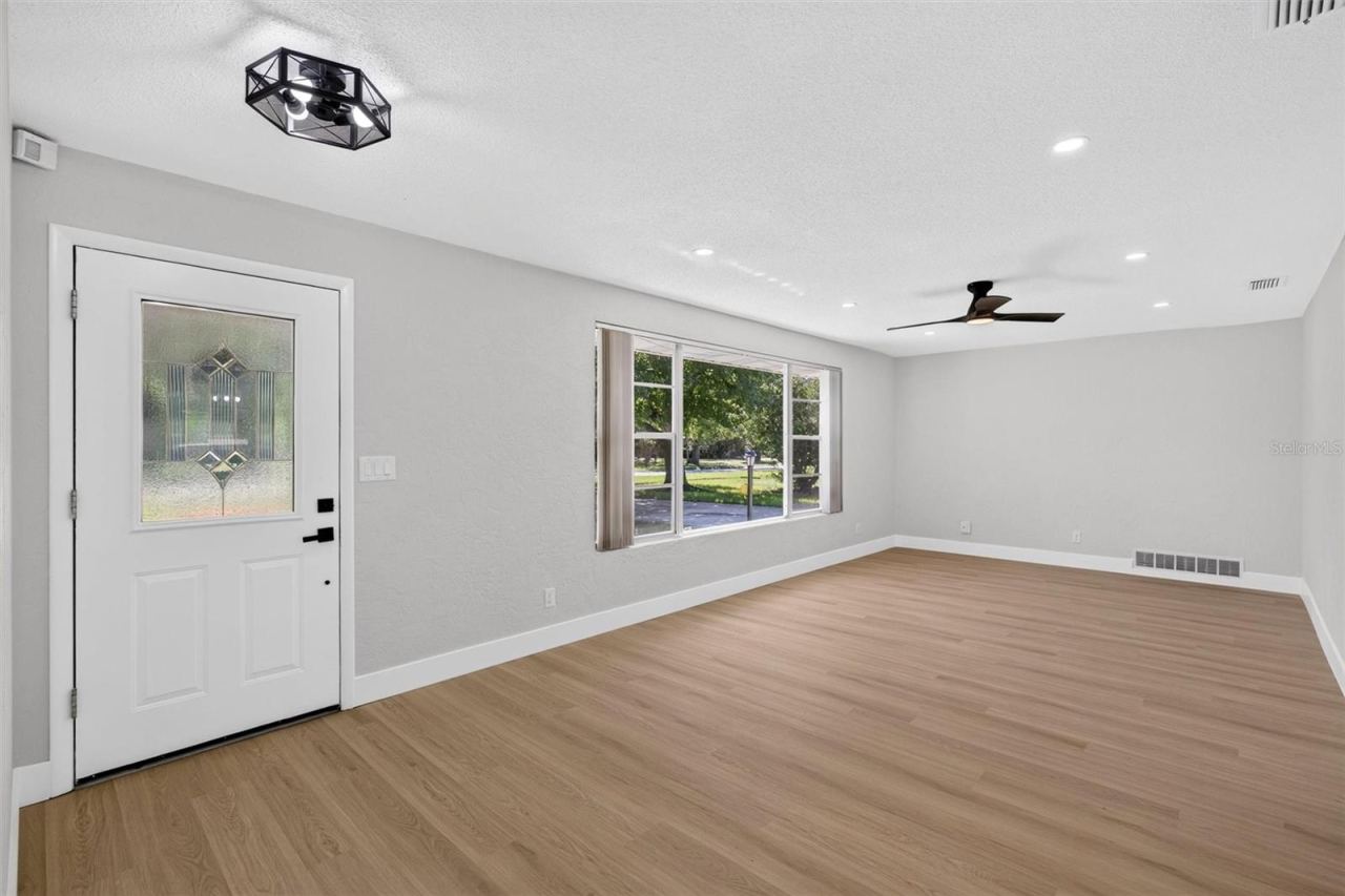 Photo 5 of 20: Front Foyer Looking into the Living Room