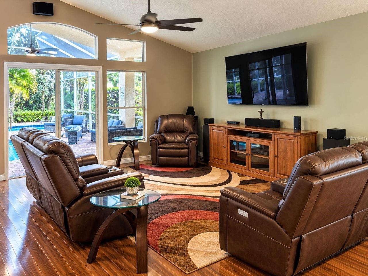 Photo 6 of 18