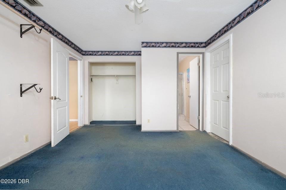 Photo 14 of 20