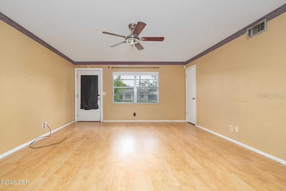 Photo 6 of 20