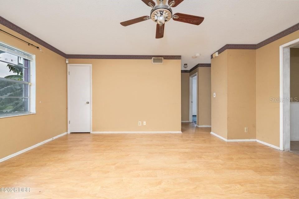 Photo 7 of 20