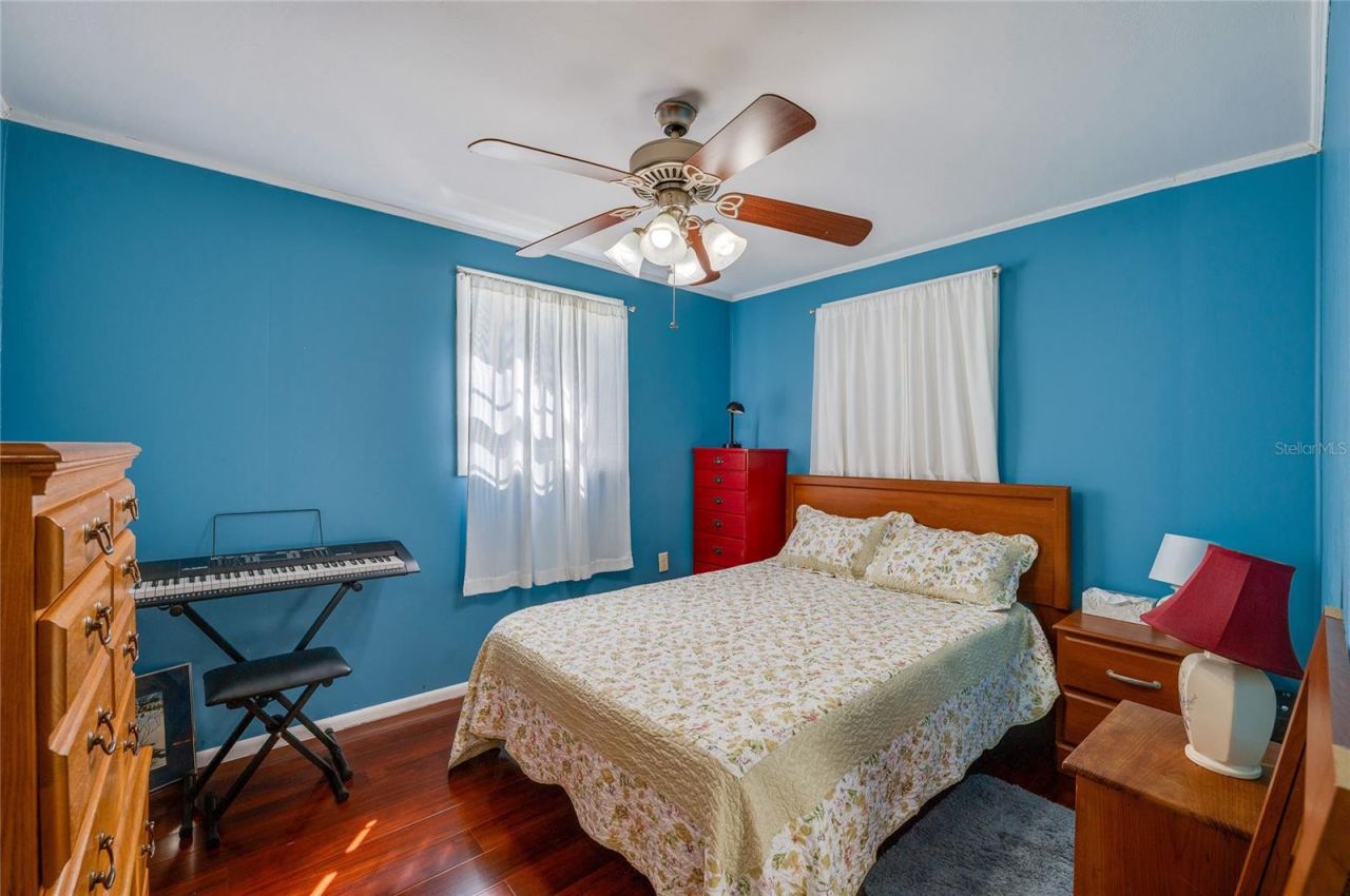 Photo 20 of 20: Guest bedroom