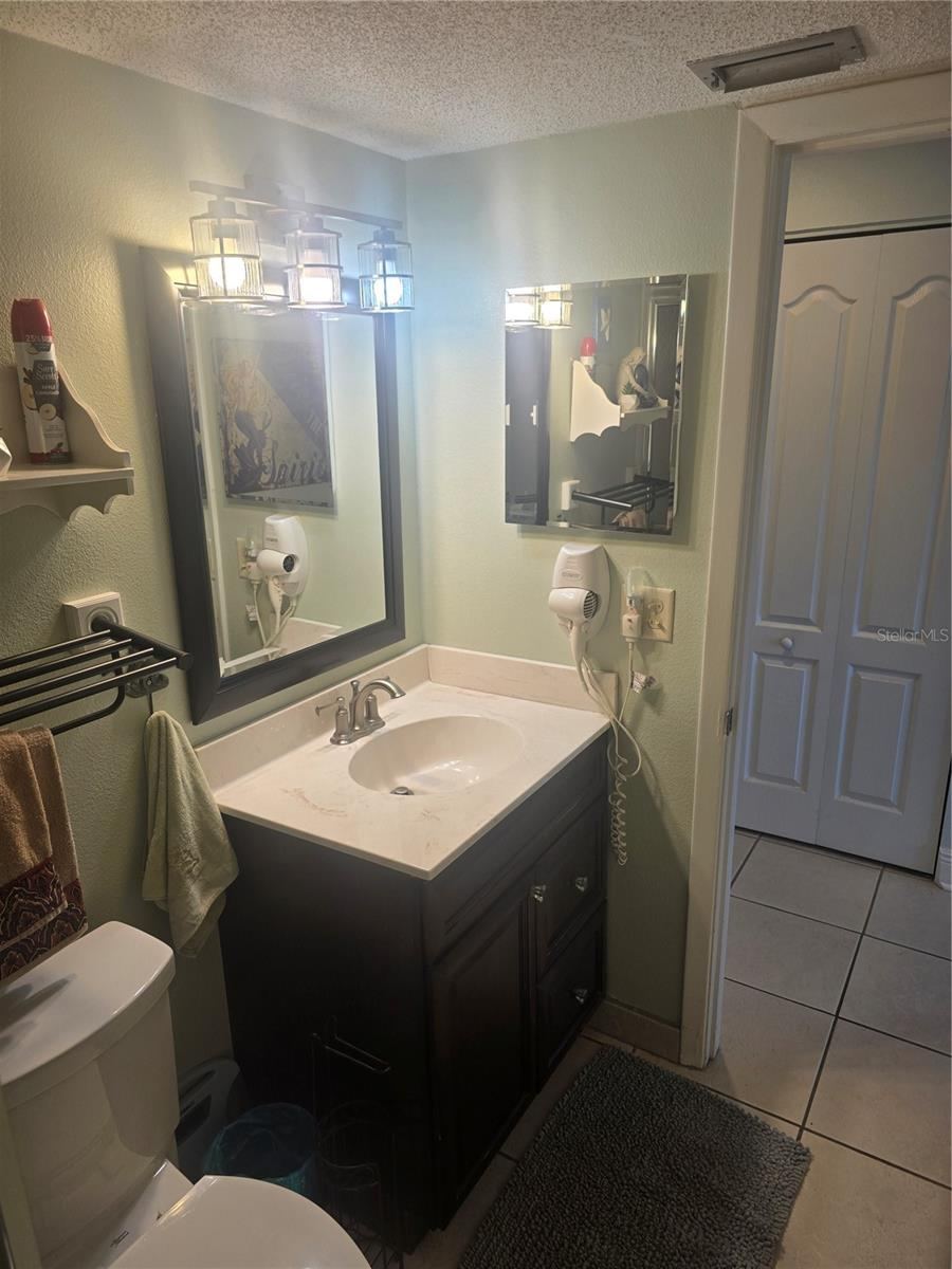 Photo 16 of 20