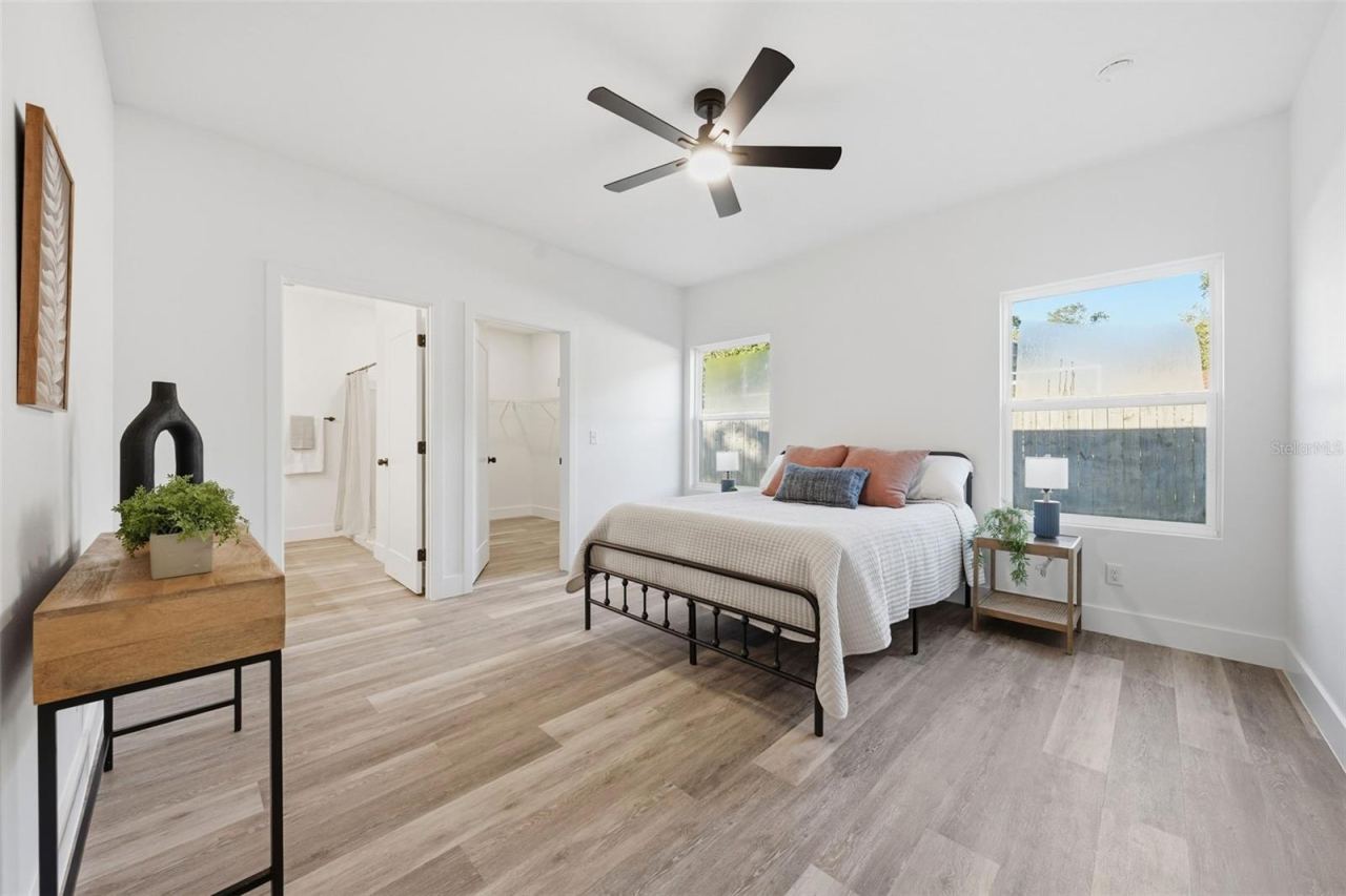 Photo 9 of 20: Primary Bedroom