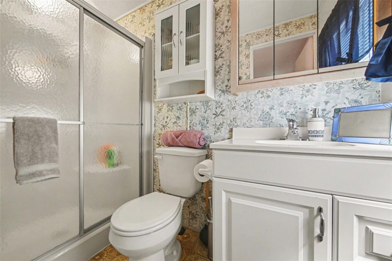Photo 10 of 17: Primary bathroom