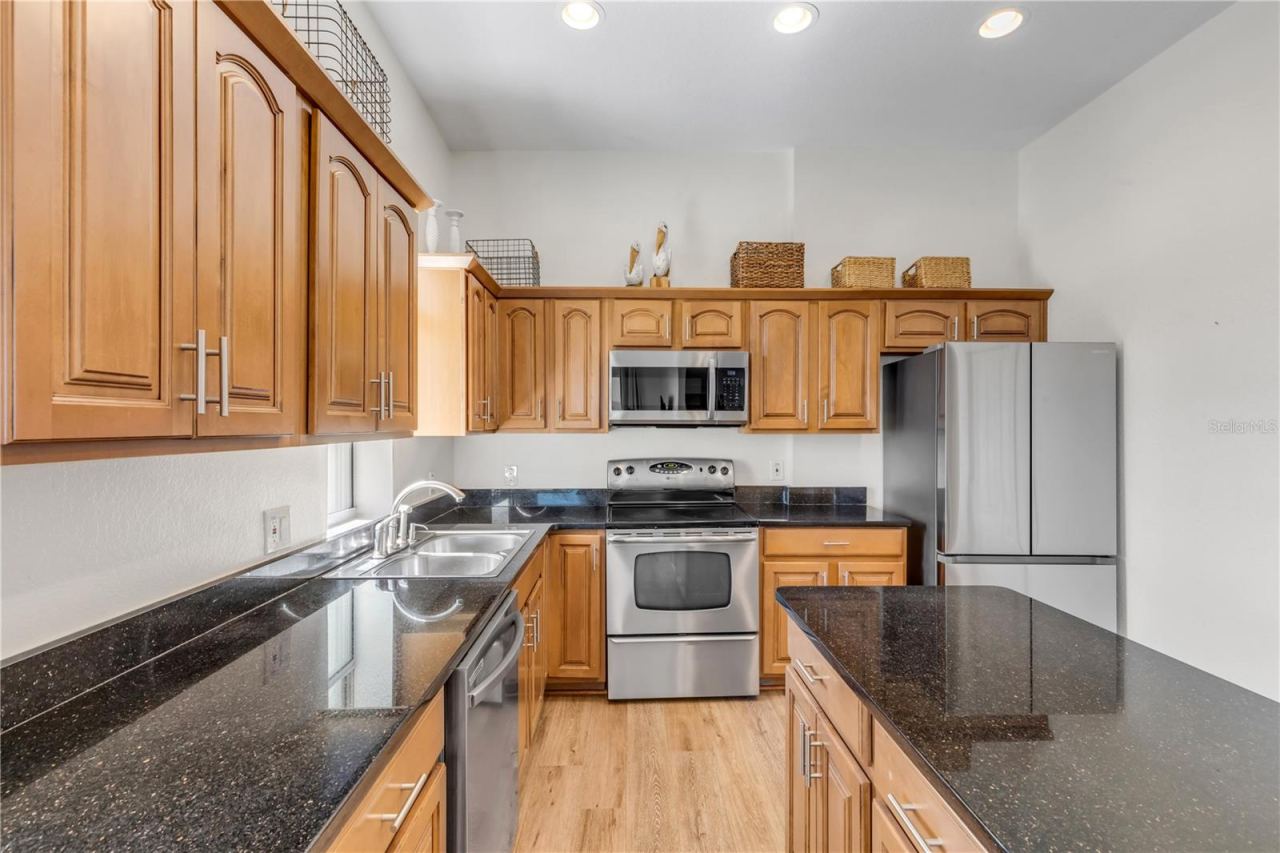Photo 18 of 20: Kitchen