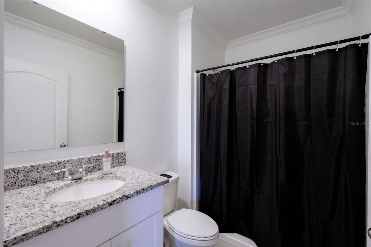 Photo 17 of 20: Bathroom 3 - Downstairs