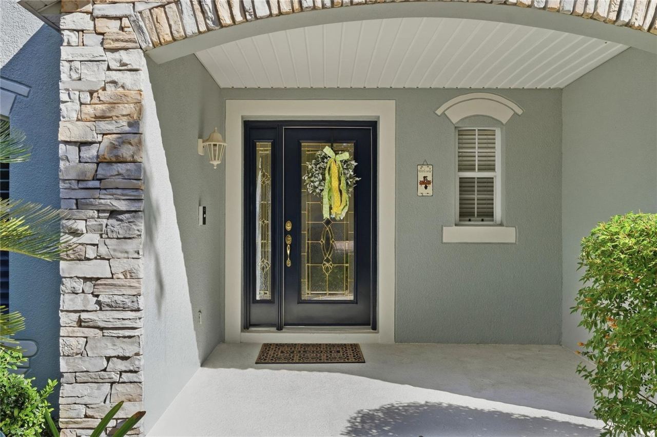 Photo 3 of 20: Front Door
