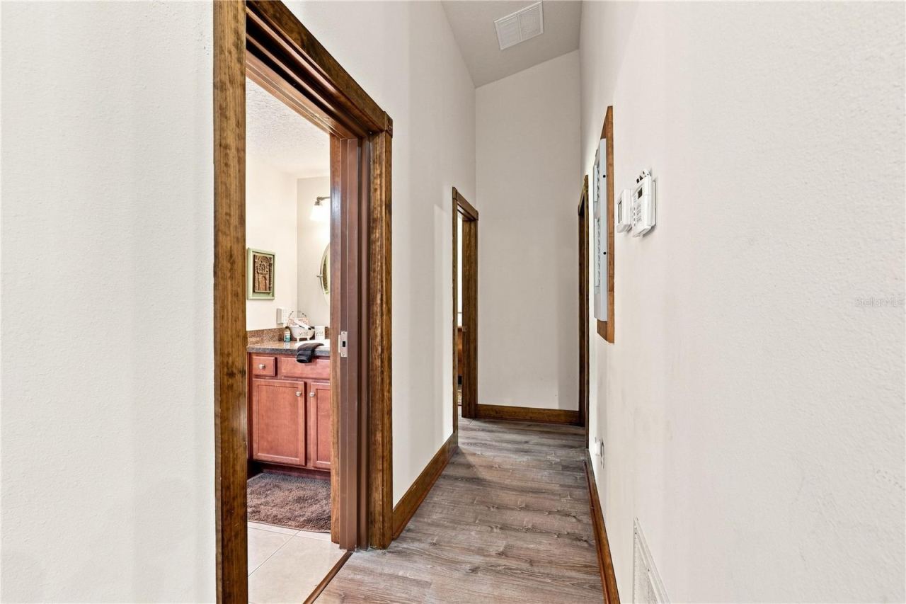 Photo 7 of 20