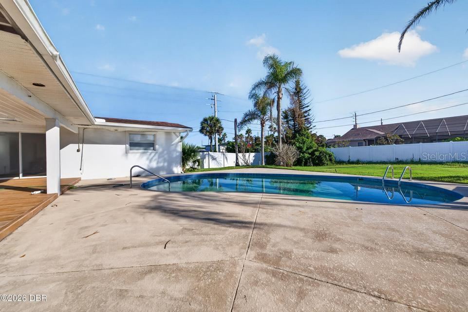 Photo 6 of 18: Large Pool
