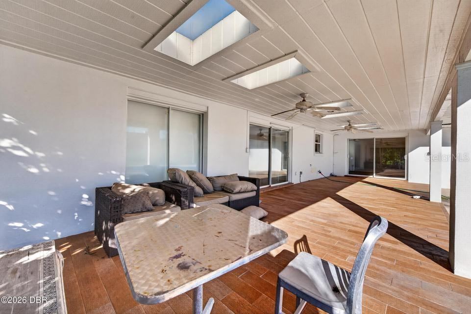 Photo 5 of 18: Covered Patio