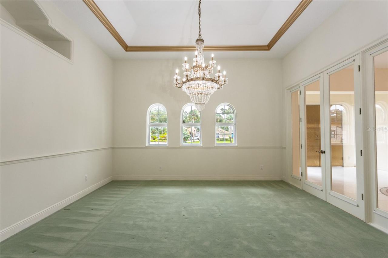 Photo 13 of 20: Dining Room