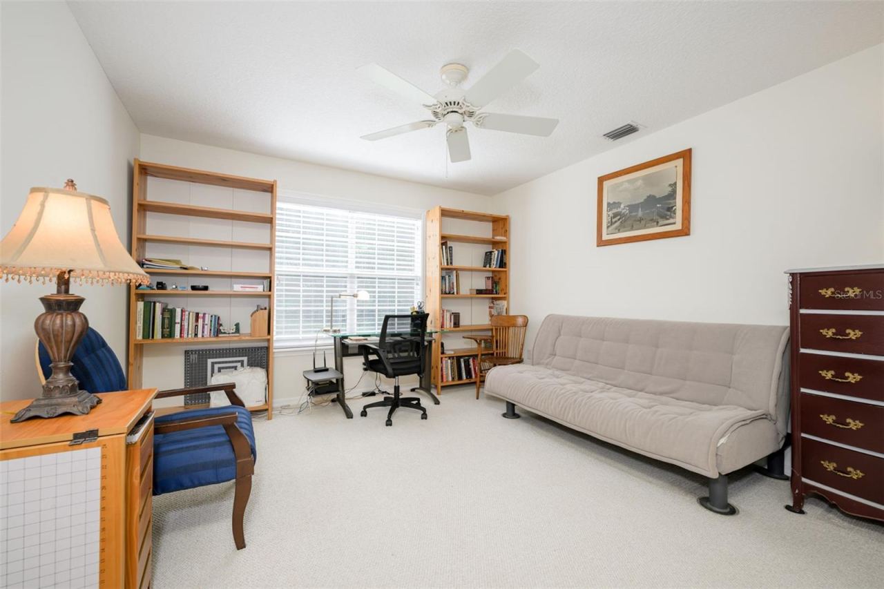 Photo 17 of 20: Office/Bedroom 2