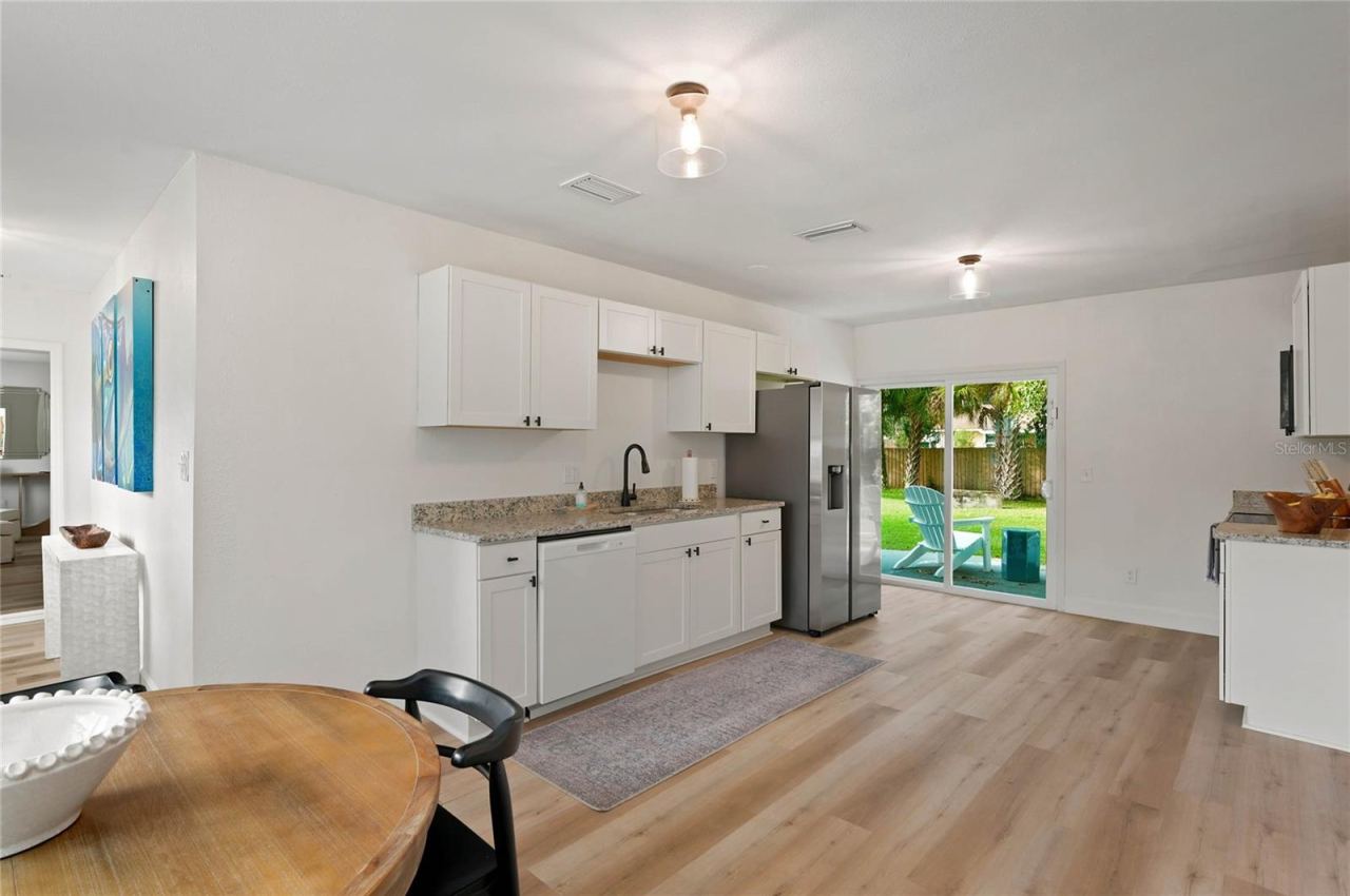 Photo 8 of 20: kitchen
