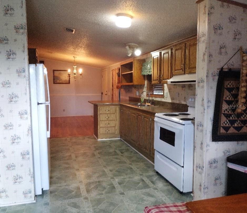 Photo 3 of 20