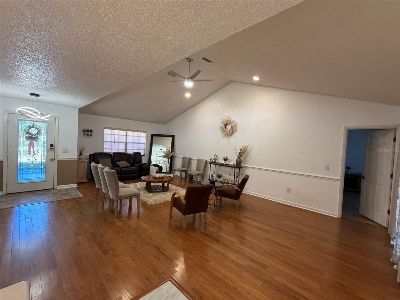 Photo 2 of 20: Great Room