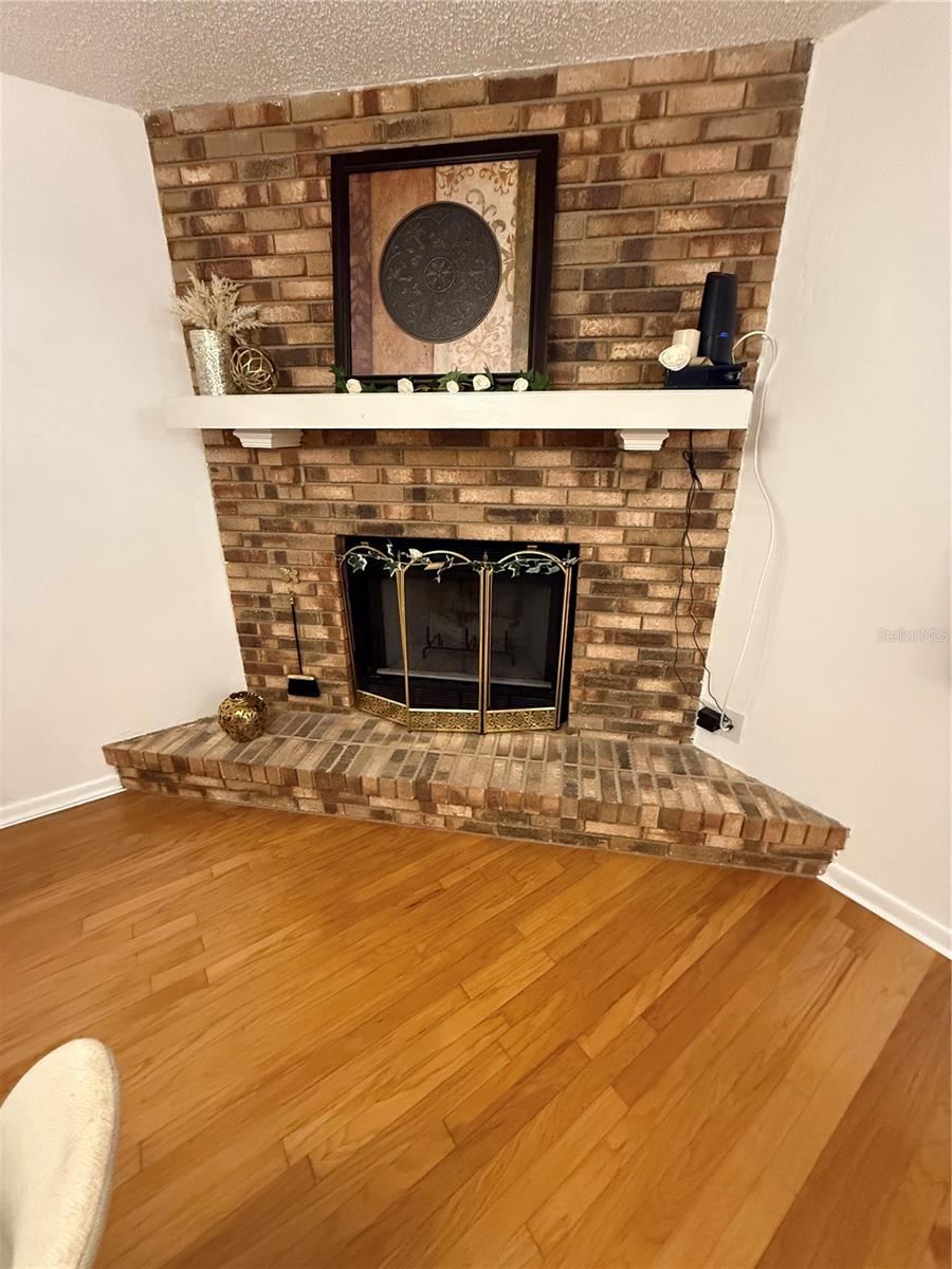 Photo 5 of 20: Fireplace