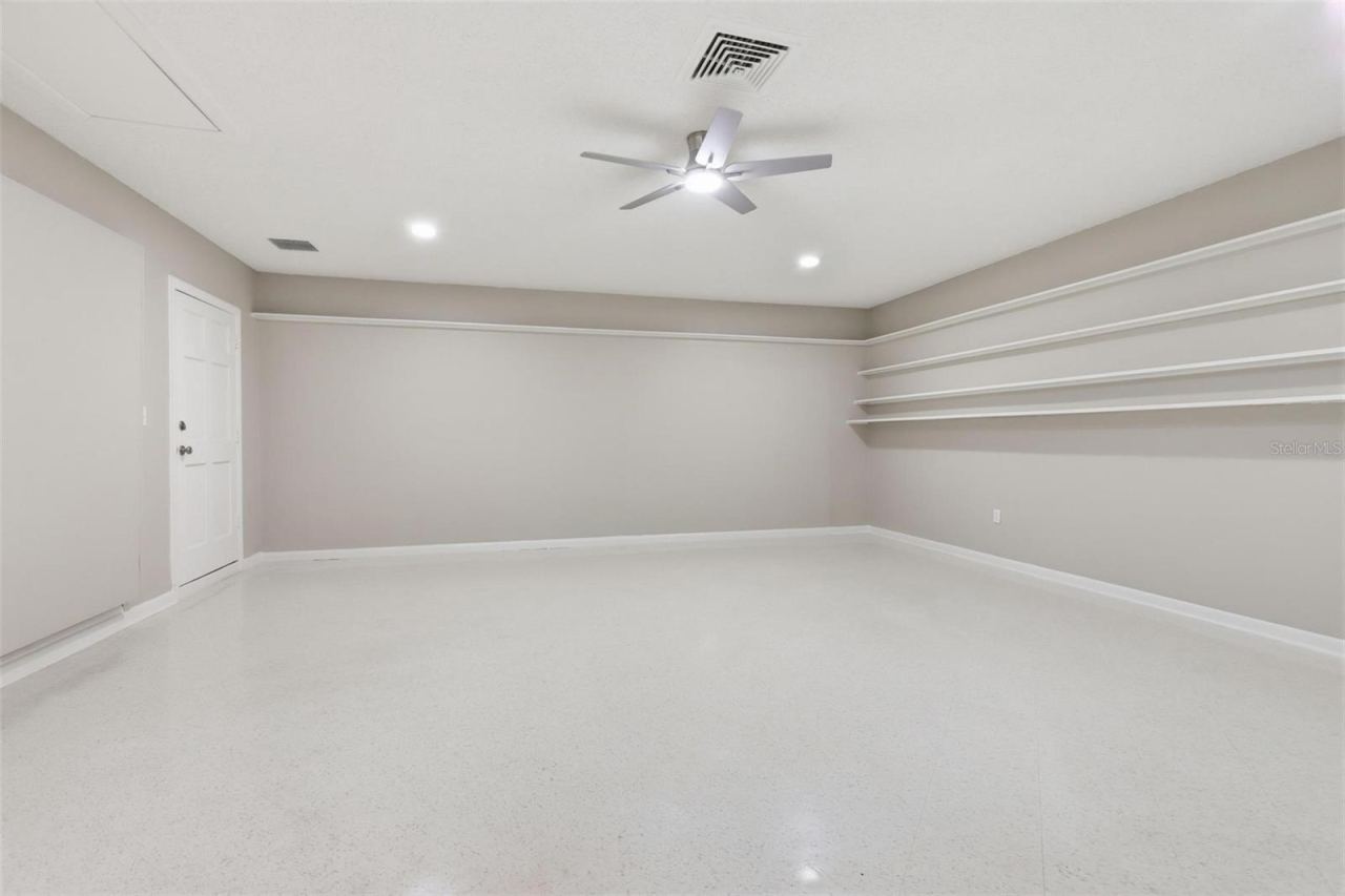 Photo 16 of 20: Bonus Room