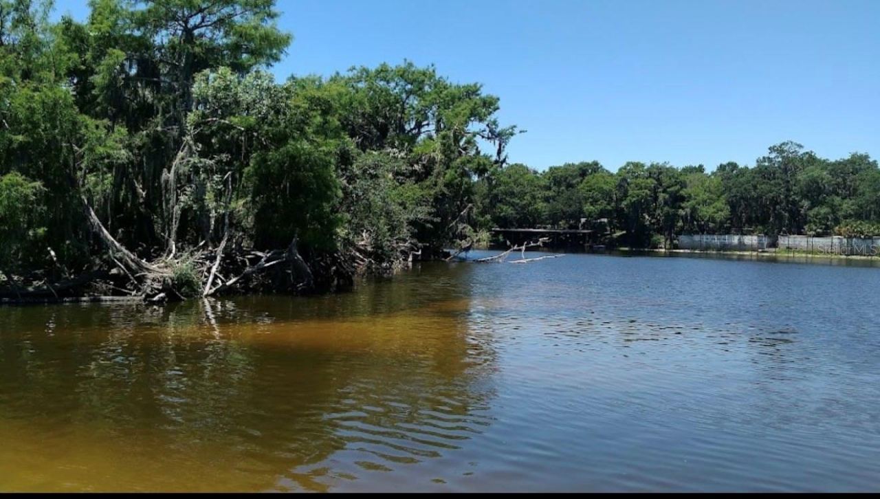 Photo 1 of 7