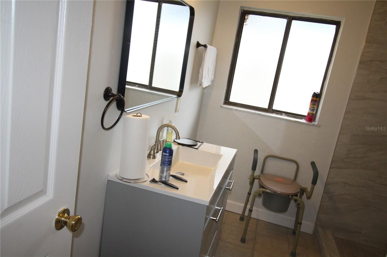Photo 8 of 12: GUEST BATH