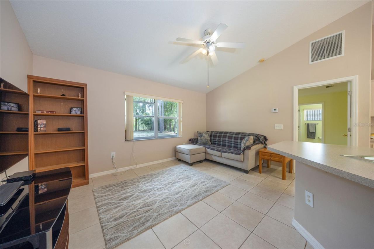 Photo 3 of 18: Great room