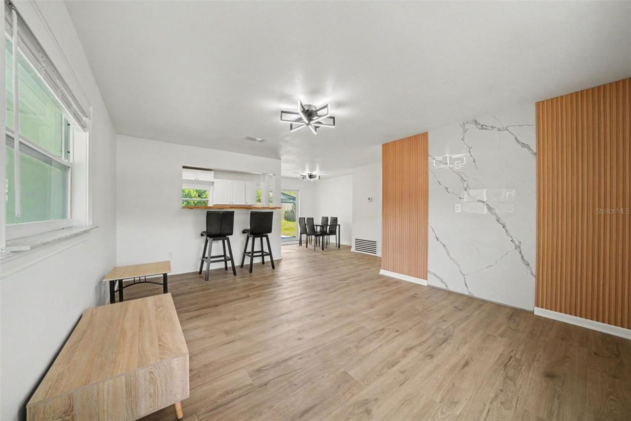 Photo 5 of 20: This home has been remodeled and ready for you to move....