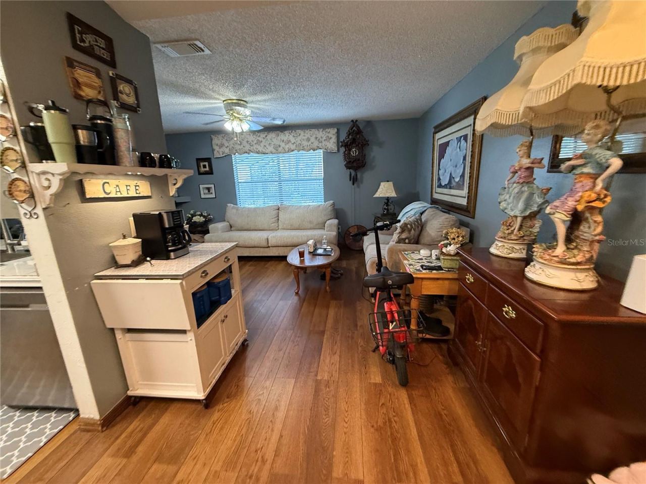 Photo 15 of 20