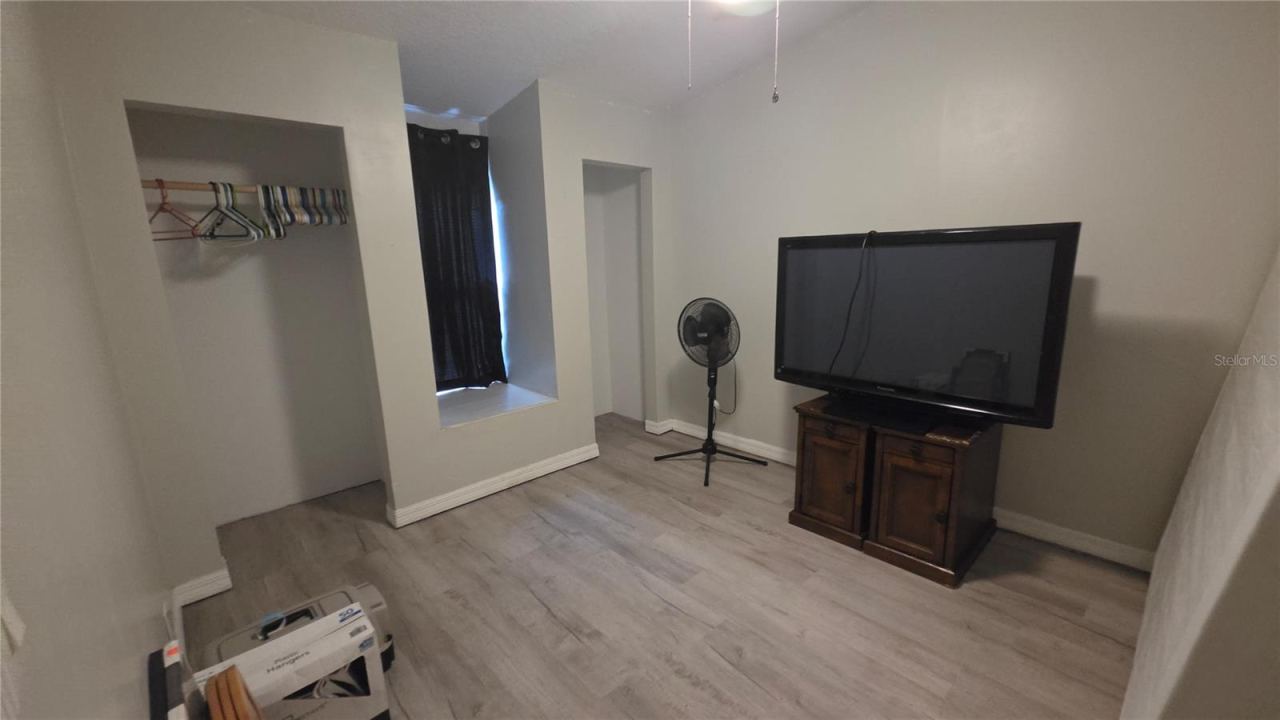 Photo 14 of 20