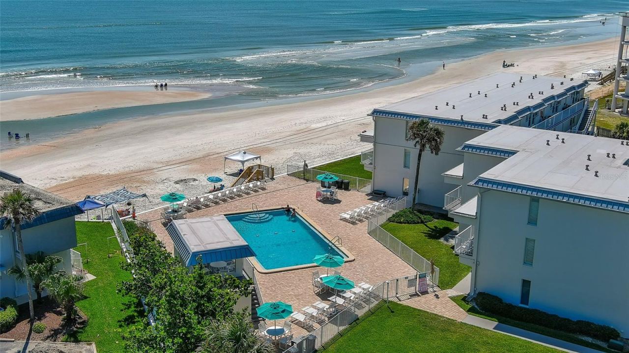 Photo 4 of 20: GORGEOUS OCEANFRONT