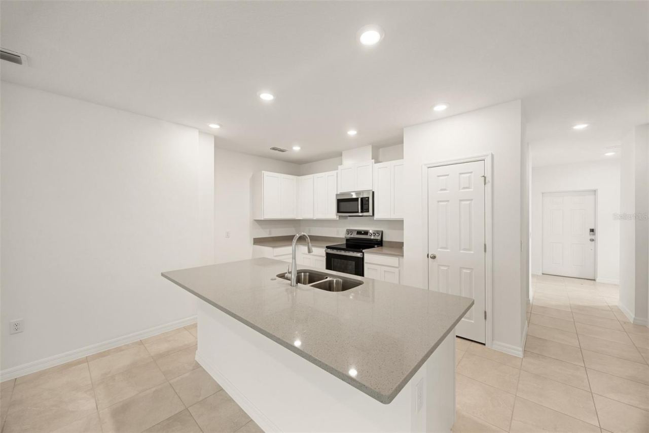 Photo 2 of 20: Kitchen