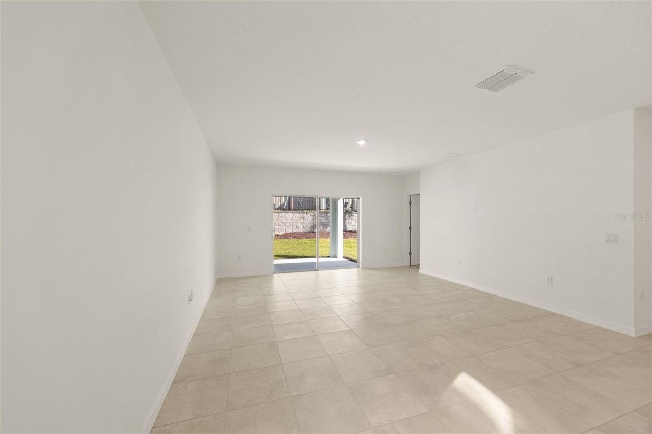 Photo 7 of 20: Great Room
