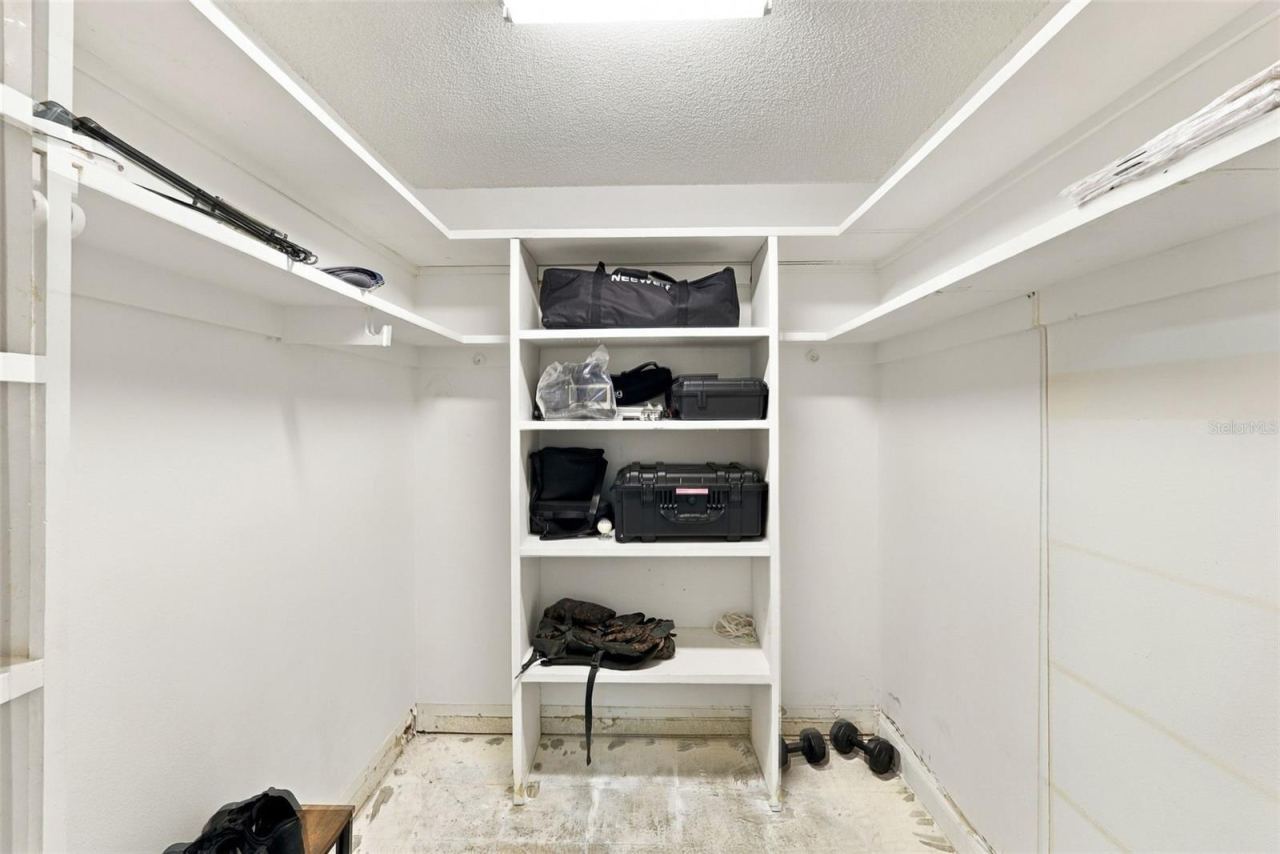 Photo 14 of 20: Primary Closet