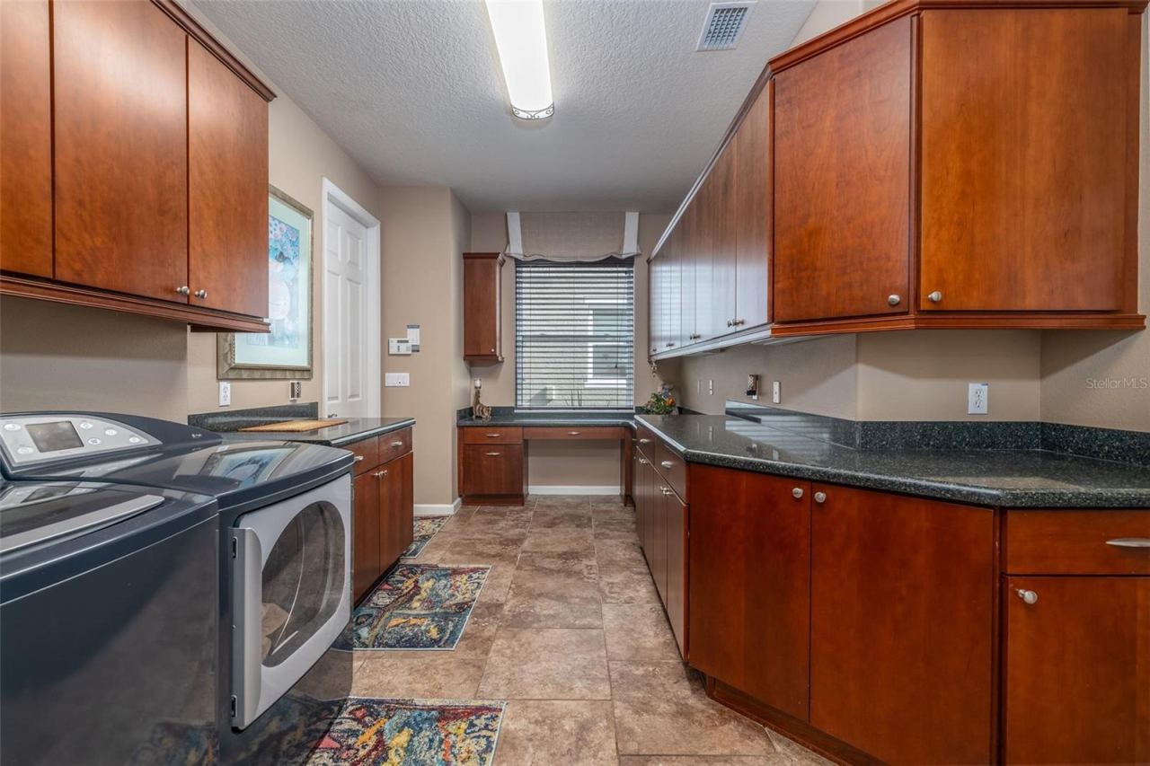 Photo 20 of 20: Laundry Room