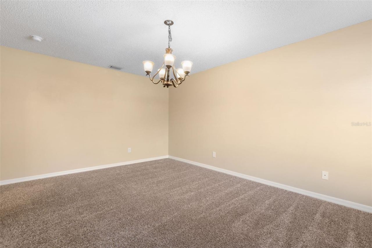 Photo 18 of 20