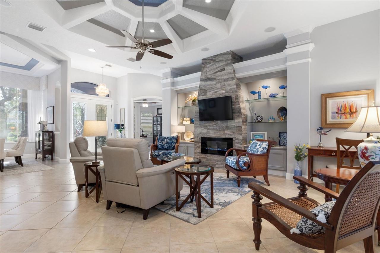 Photo 9 of 20: Beautiful Room to Relax or Gather