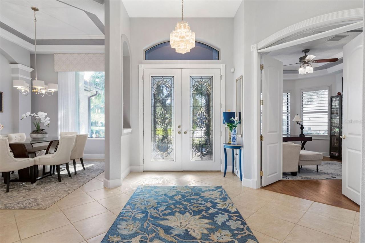 Photo 14 of 20: Beautiful Entry Way