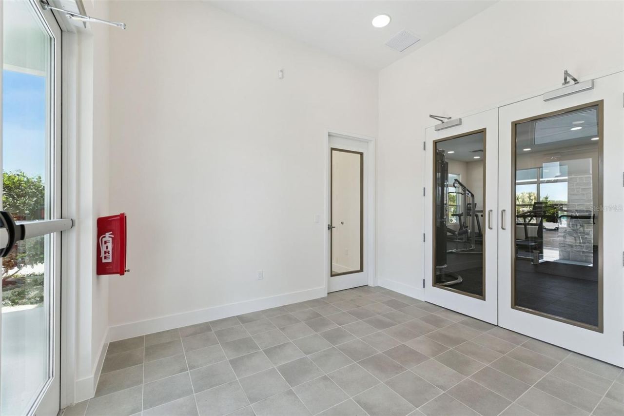 Photo 6 of 18