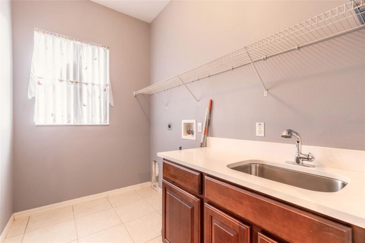 Photo 13 of 20: Laundry Room