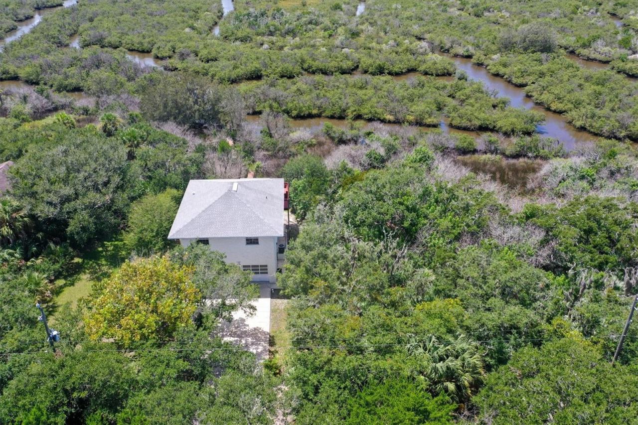 Photo 5 of 20: Aerial view from the front of house