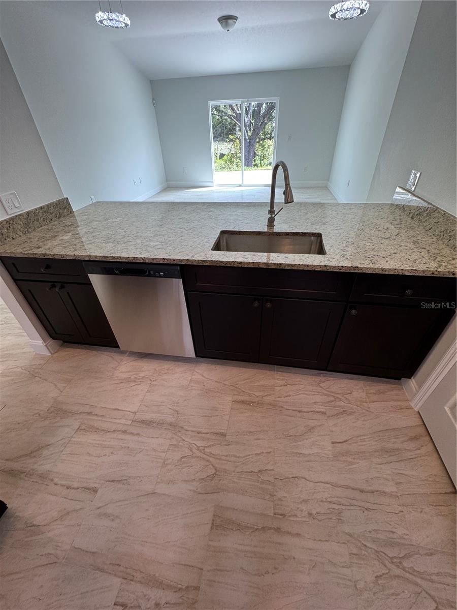 Photo 5 of 20: model home 1780 Converse Ct