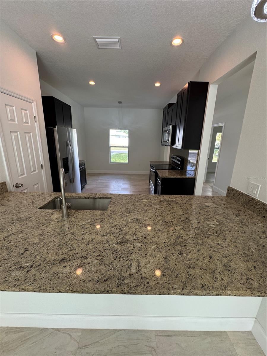 Photo 11 of 20: model home 1780 Converse Ct