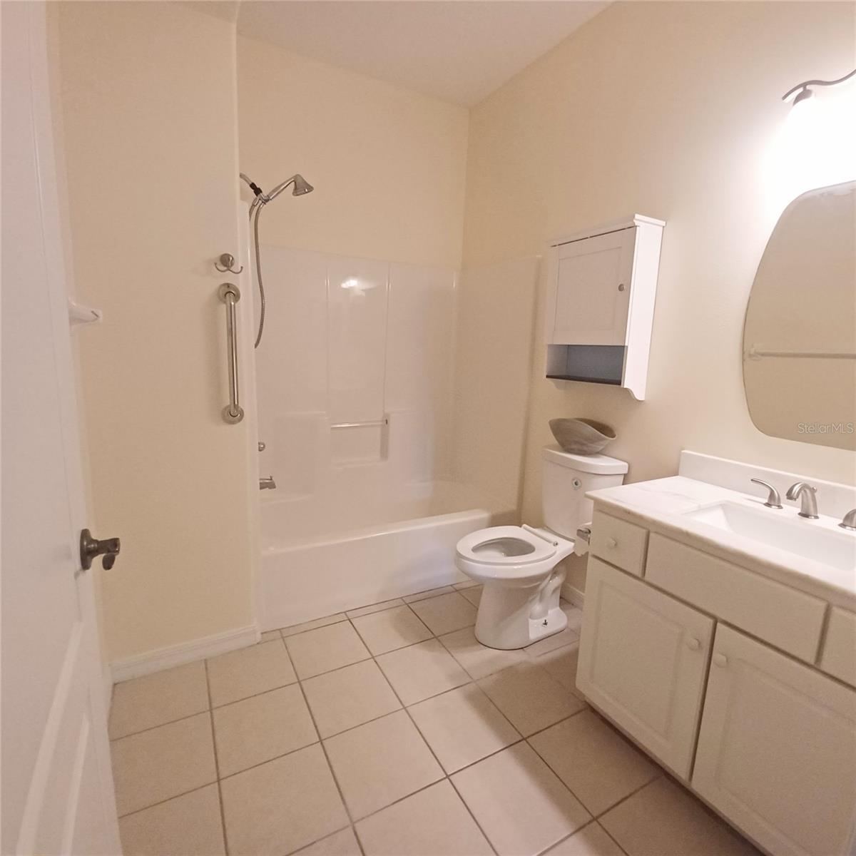 Photo 12 of 17: Second Bath, freshly painted.