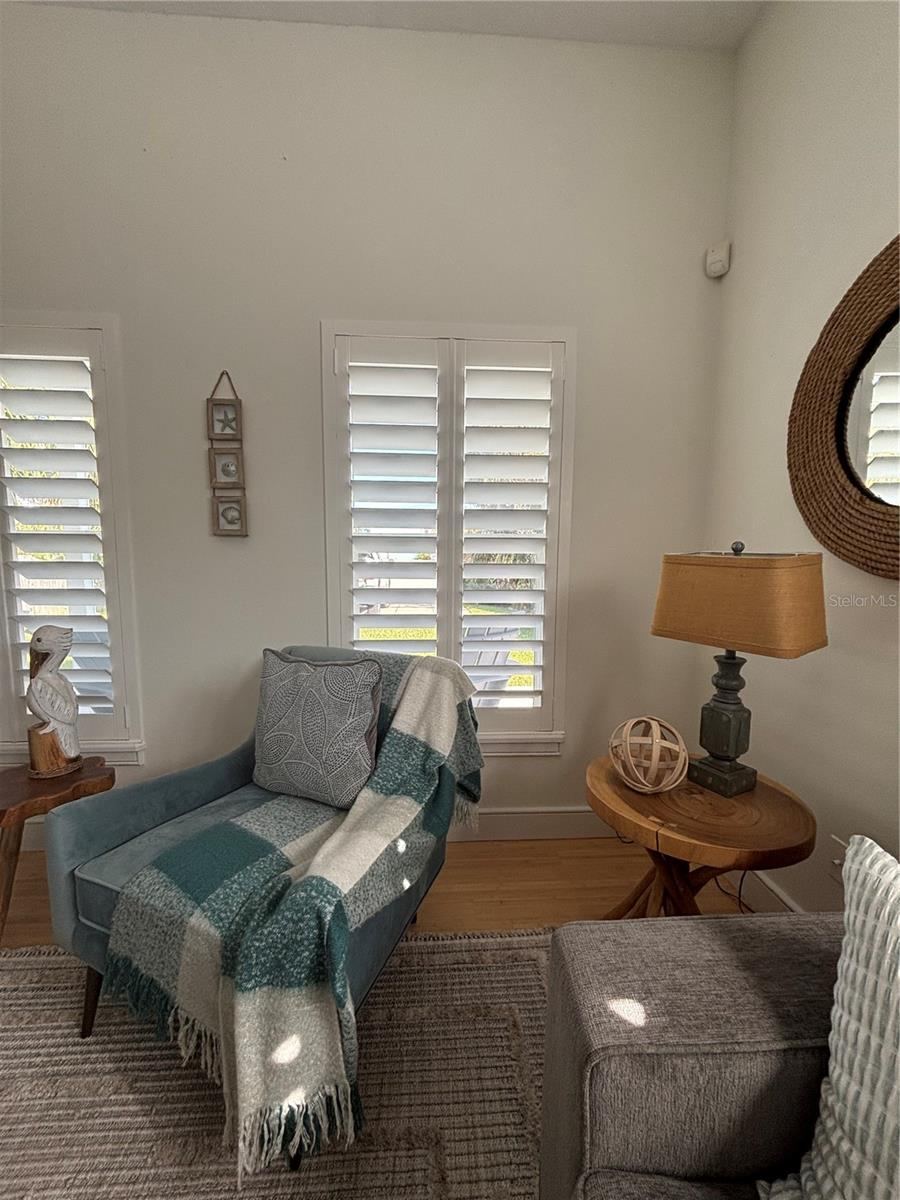 Photo 4 of 19