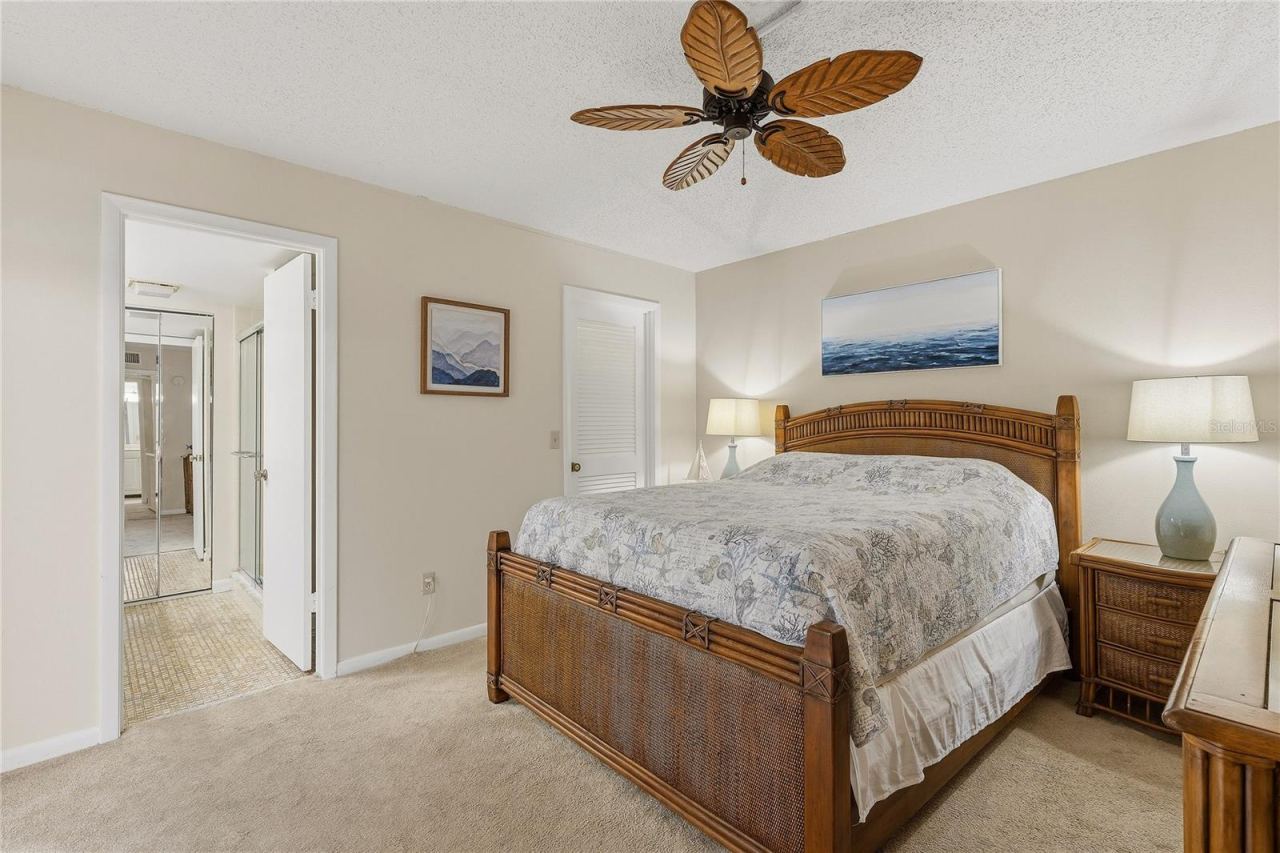 Photo 19 of 20: Primary with on-suite Bath