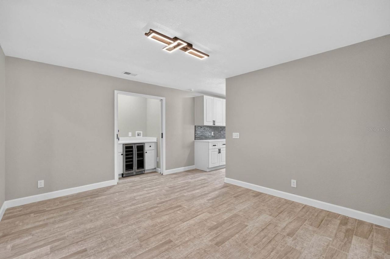 Photo 9 of 20: Dining area