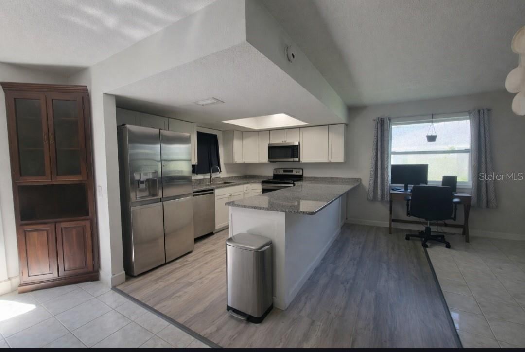 Photo 9 of 20: granite counter tops