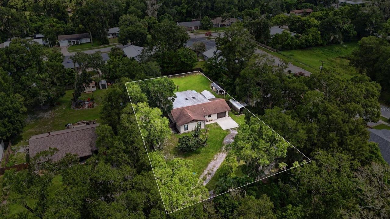 Photo 4 of 20: PROPERTY LOT LINES