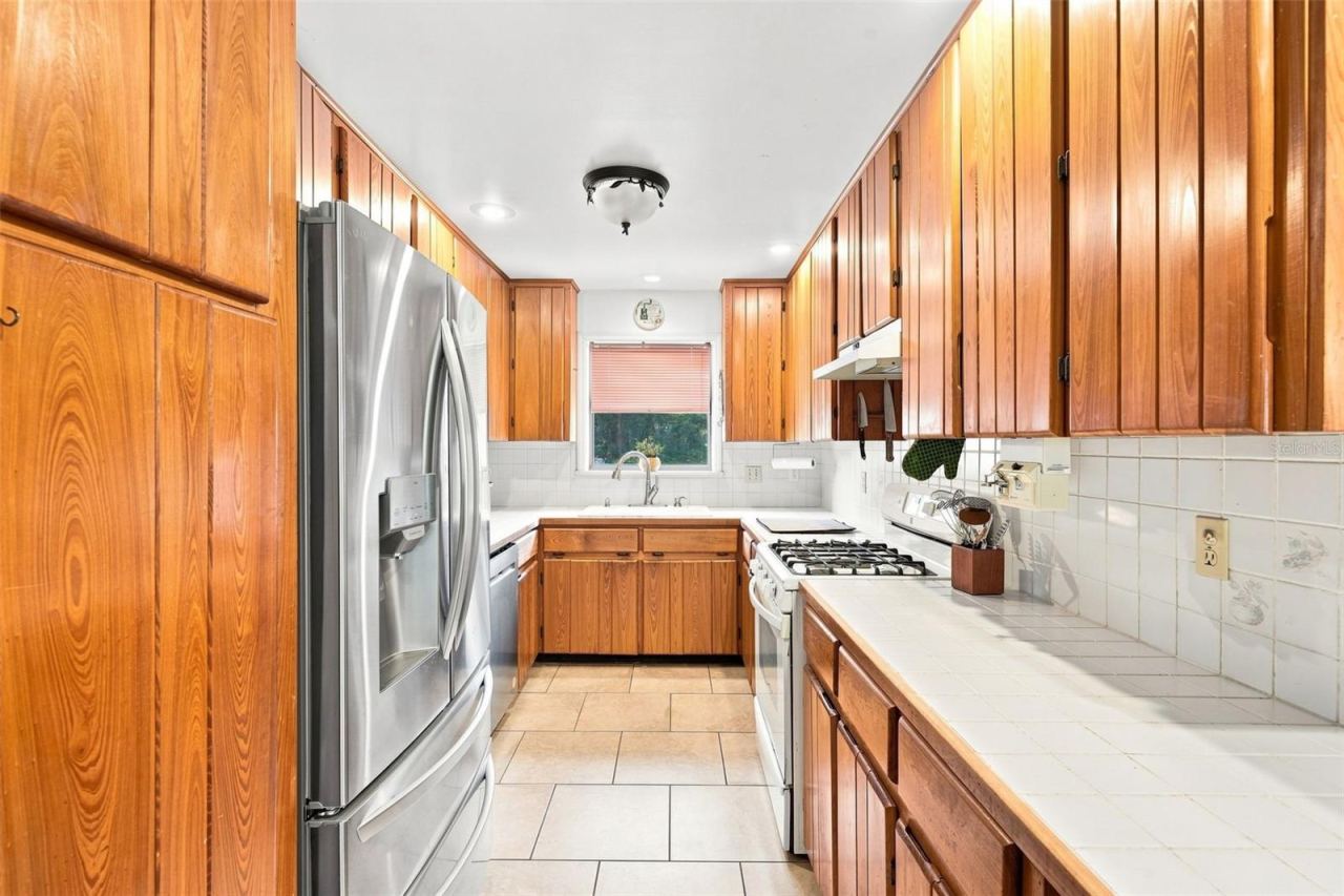Photo 13 of 20: KITCHEN
