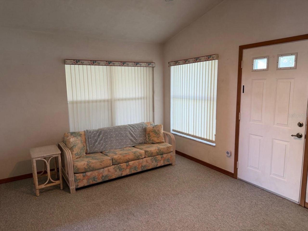 Photo 9 of 16: Family Room