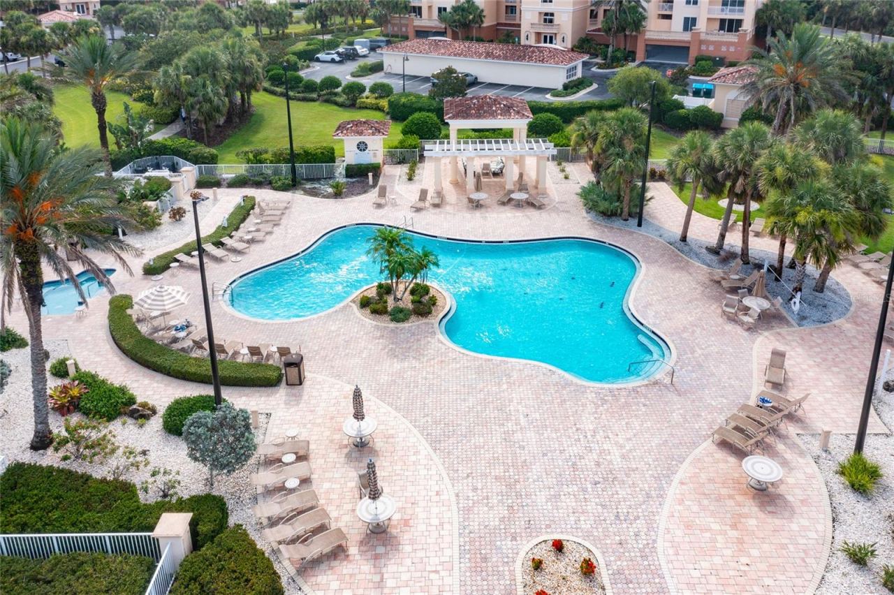 Photo 2 of 20: Community pool